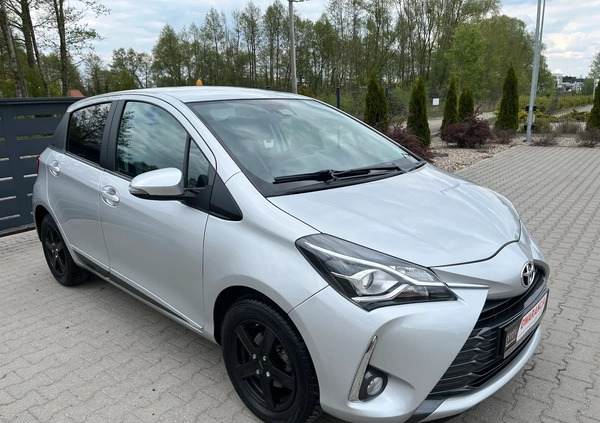 Toyota Yaris cena 61900 przebieg: 9612, rok produkcji 2020 z Toruń małe 232